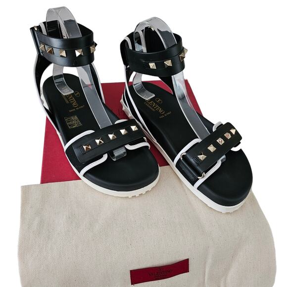 Valentino Garavani Rockstud Flat Ankle Strap Sandal Size 36 US 6 Black Gold - Picture 1 of 9